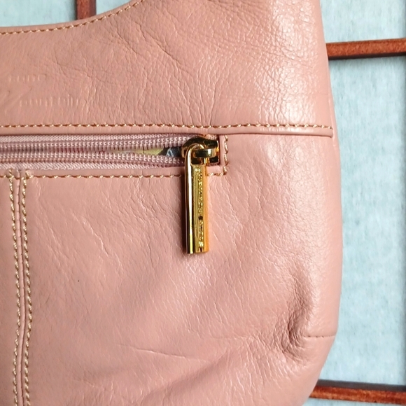 Stone Mountain Pink Zip-Top Crossbody Bag - Picture 13 of 16
